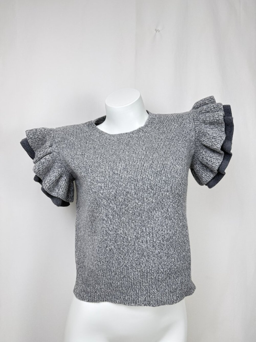 Club Monaco Women L Merino Wool Knit Ruffle Sleeve Sweater Top Vest Grey